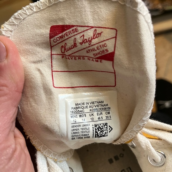 Men’s Yellow Chuck Taylor’s - size 12 - Picture 2 of 5